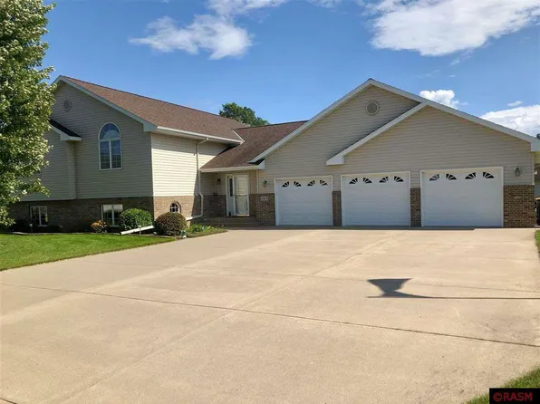 1516 Sheffield Ct, Saint Peter, MN 56082