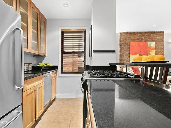 3rd image of 309 W 75th St APT 3