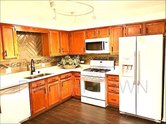 4th image of 2326 County Farm Ln #C2326