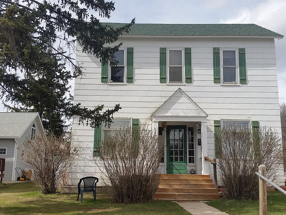 Front of 424 E Main St