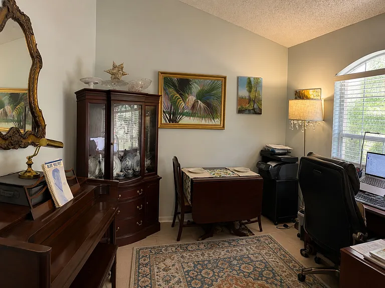 248 Clover Ct — Photo 5