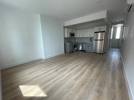 Rented by Ankor Management | media 18