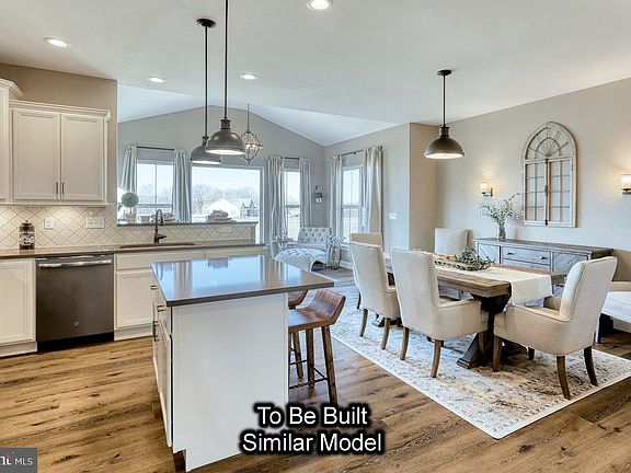 5th image of Brindlee Plan At Hickory Pointe