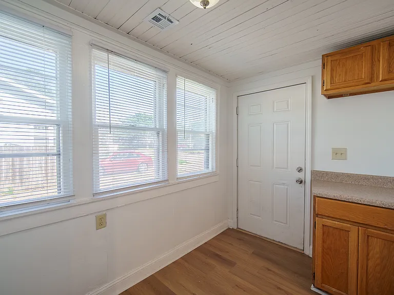 856 S Millwood Ave #2 — Photo 11