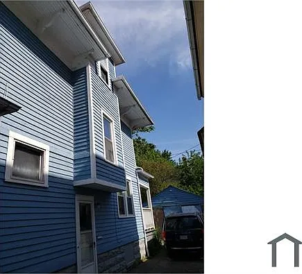 9506 Denison Ave — Photo 3