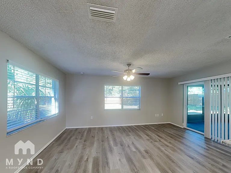 10195 Heathcliff St — Photo 9