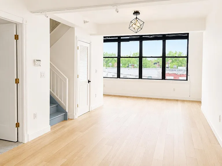 300 Communipaw Ave #302 — Photo 3