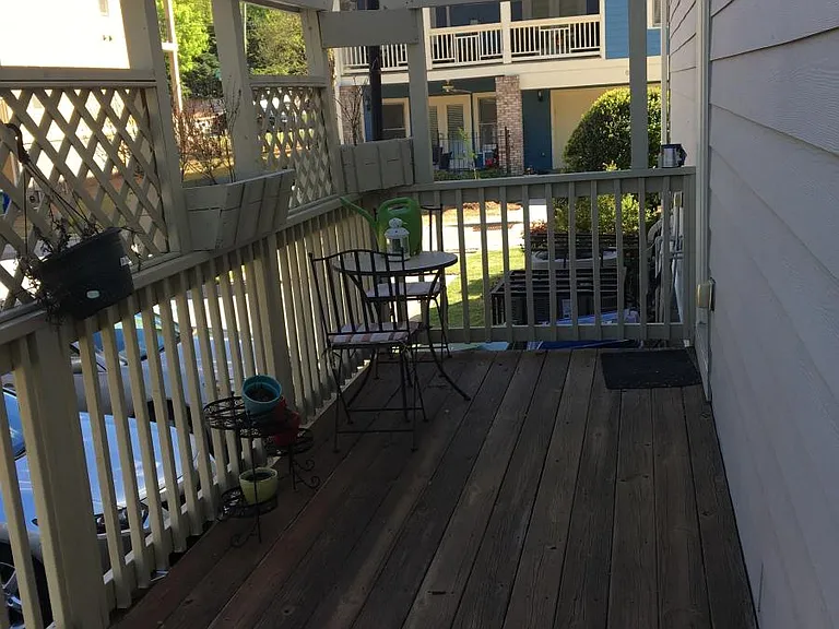 Patio - Side portion