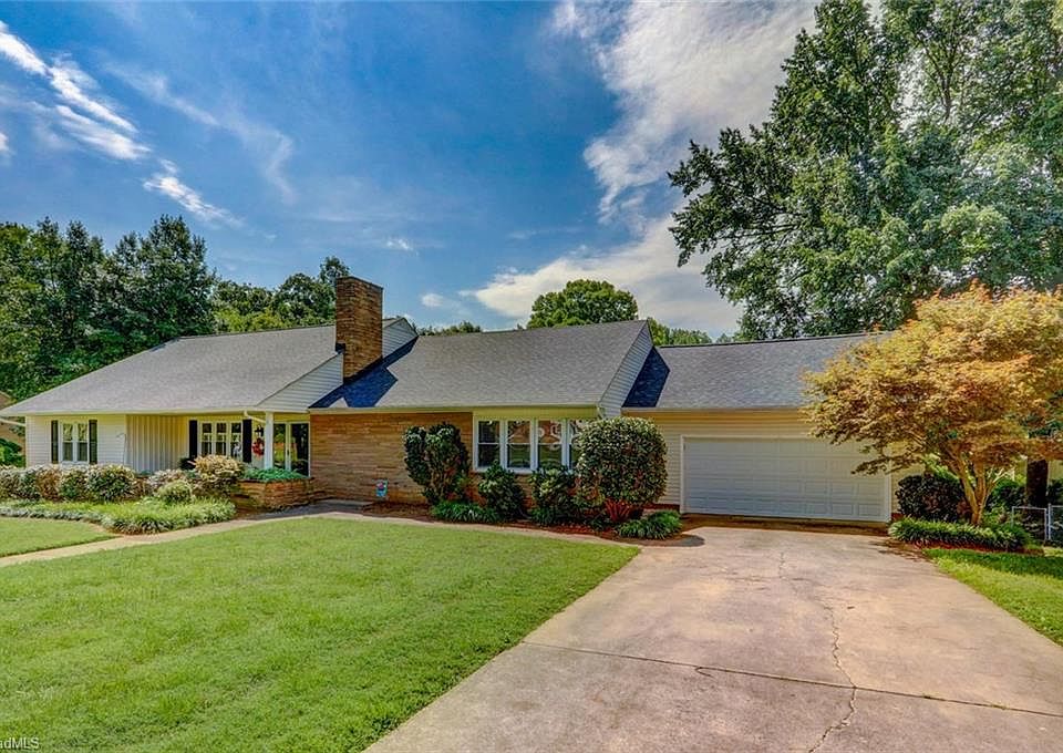 1st image of 631 Parkway Blvd