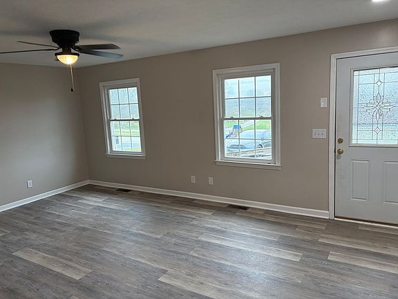 3rd image of 48 Greenlawn Dr
