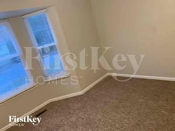 6140 Littleton Dr — Photo 7