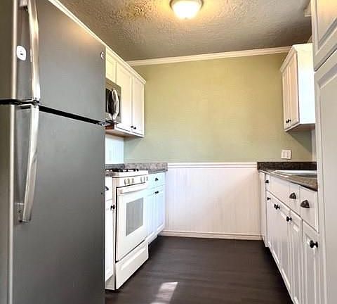 5th image of 1401 W Snyder St