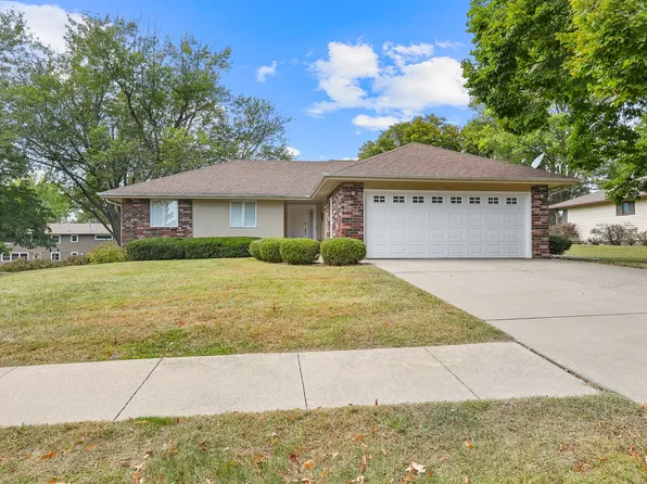 1341 N Prairie St, Pella, IA 50219