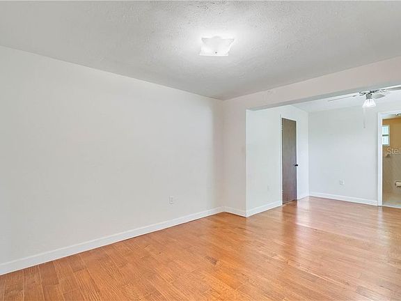 5th image of 524 Adirondack Ave
