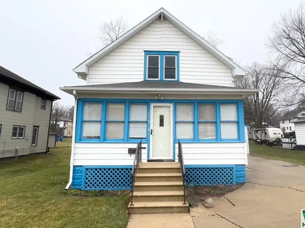 114 Oneida St, Storm Lake, IA 50588