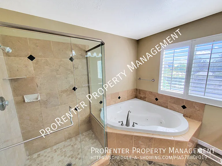 1488 Earl Cir — Photo 15