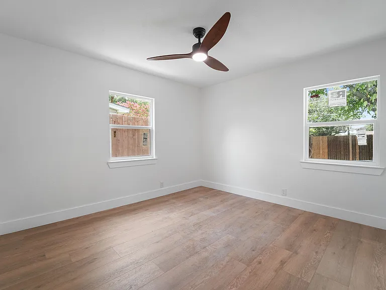 10746 Cotillion Dr — Photo 8