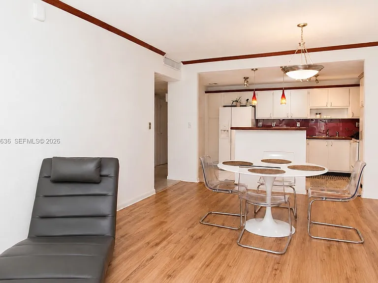 19390 Collins Ave #119 — Photo 5