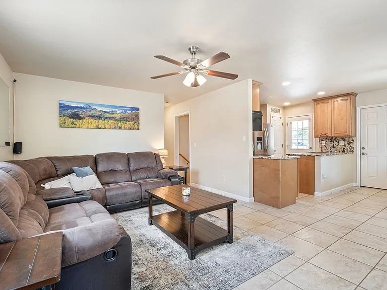 4126 Hayes Ave — Photo 5