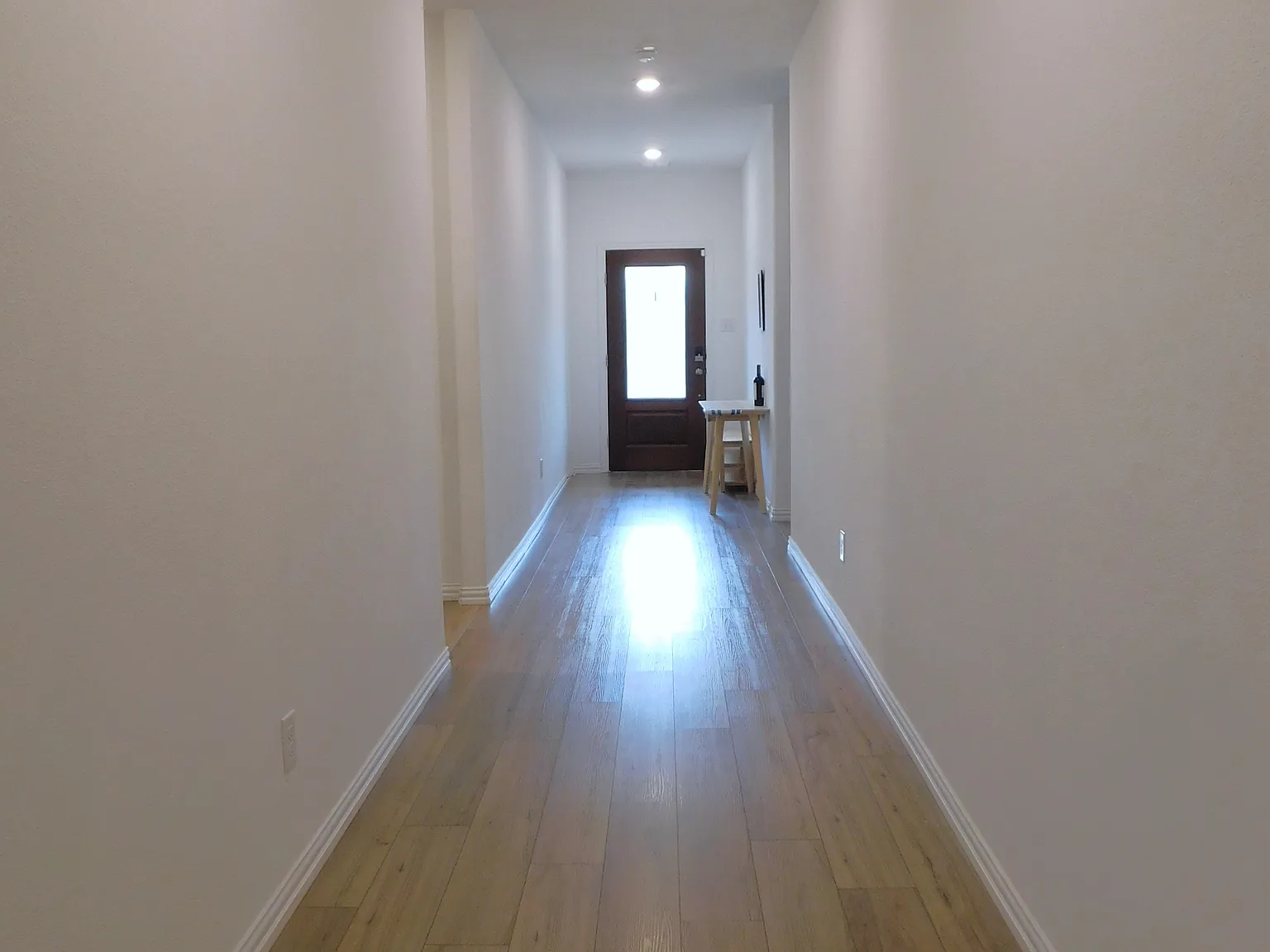 4 bed, 1834 sqft, $2,295 — Photo 3