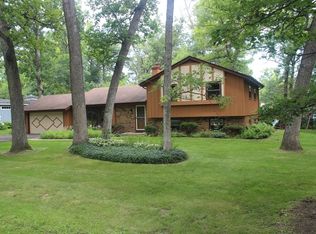 8612 Coral Rd, Wonder Lake, IL 60097