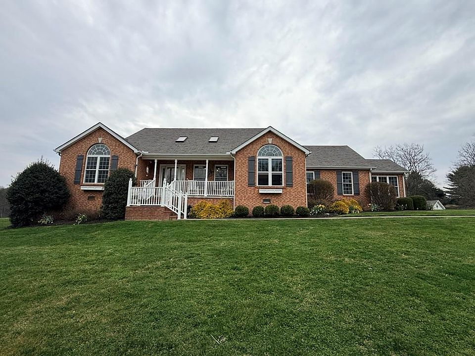 1st image of 123 Heron Ln