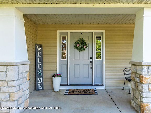 3rd image of 13162 Blaisdell Dr