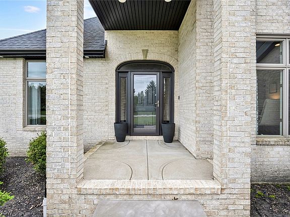 5th image of 9871 Highland Dr