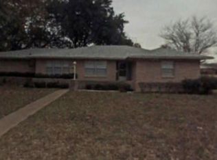 402 Maple St, Farmersville, TX 75442