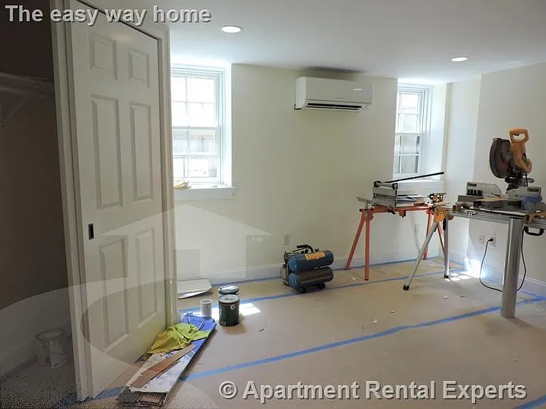 147 Webster Ave — Photo 5