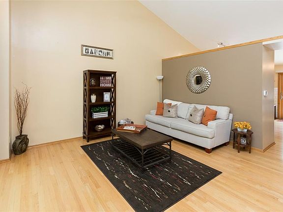 3rd image of 3456 Scenic Vista Dr