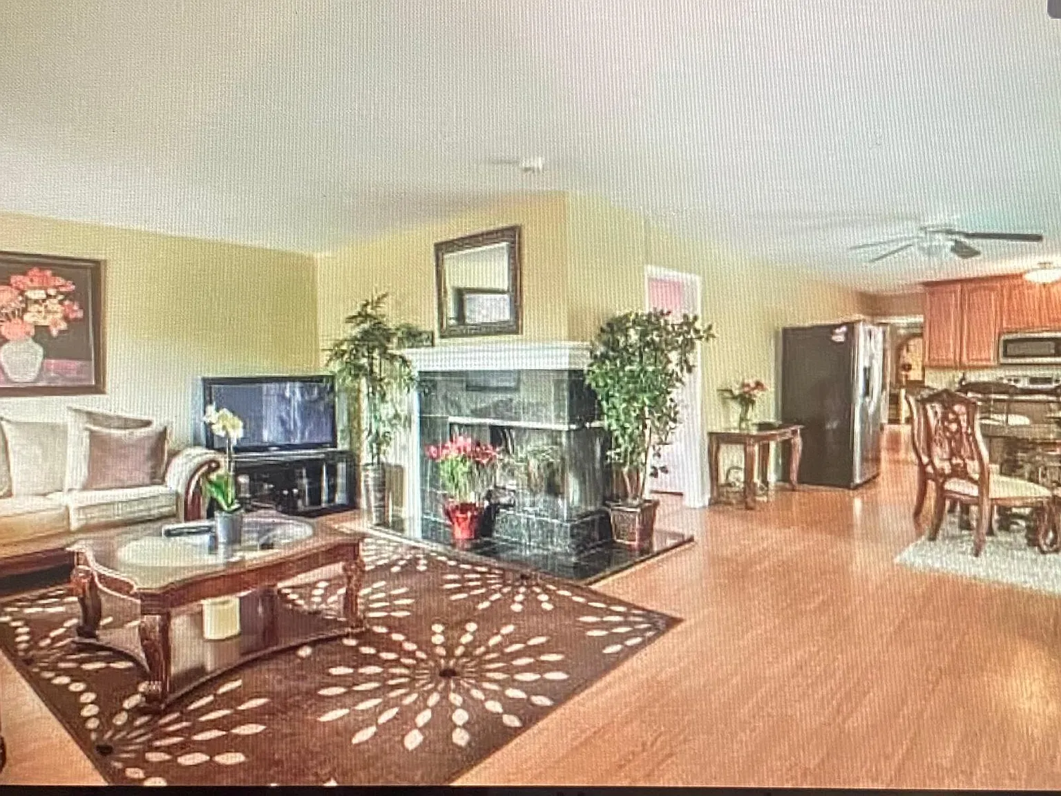 1 bed, 375 sqft, $1,300 — Photo 2