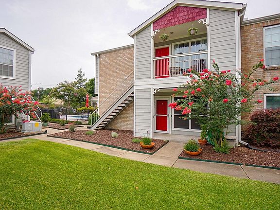 2nd image of 4200 Watson St APT 205