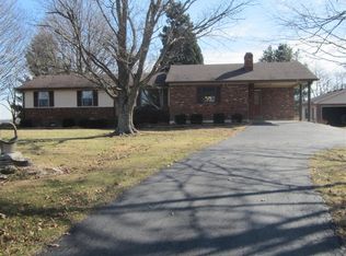 2400 Rabbit Run Rd, Vine Grove, KY 40175