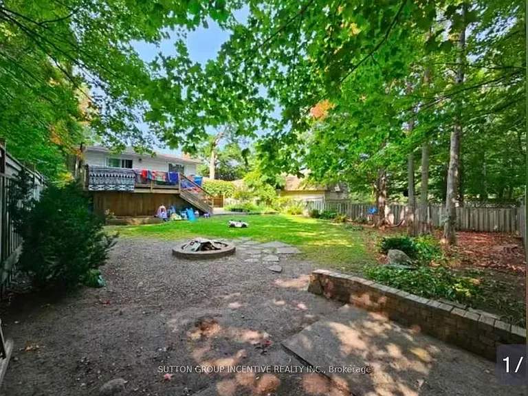 7 Rosedale Pl #UPPER — Photo 3