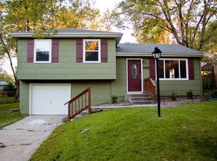 4908 N Sycamore Dr, Kansas City, MO 64119
