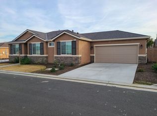 3921 W Nellis Ave, Visalia, CA 93277