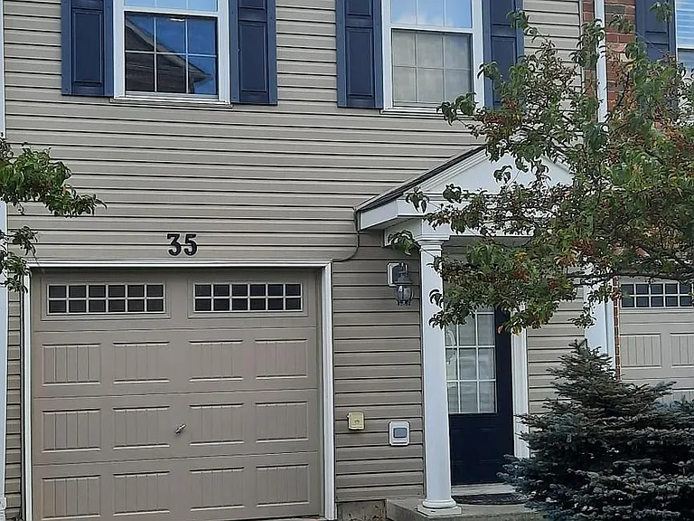 91 Coughlin Rd #35 — Photo 1
