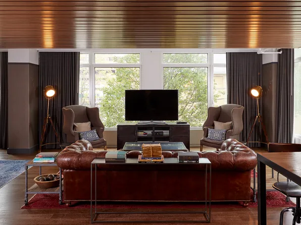 2-14 50th Avenue image 3 of 7