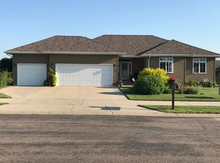 502 Windstar St, Marshall, MN 56258