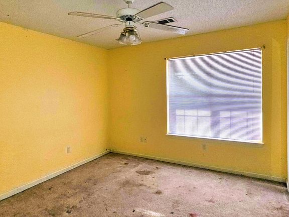 4th image of 1205 Hackwood Dr