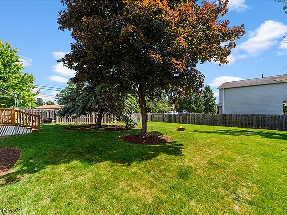 5th image of 551 Carolyn Dr