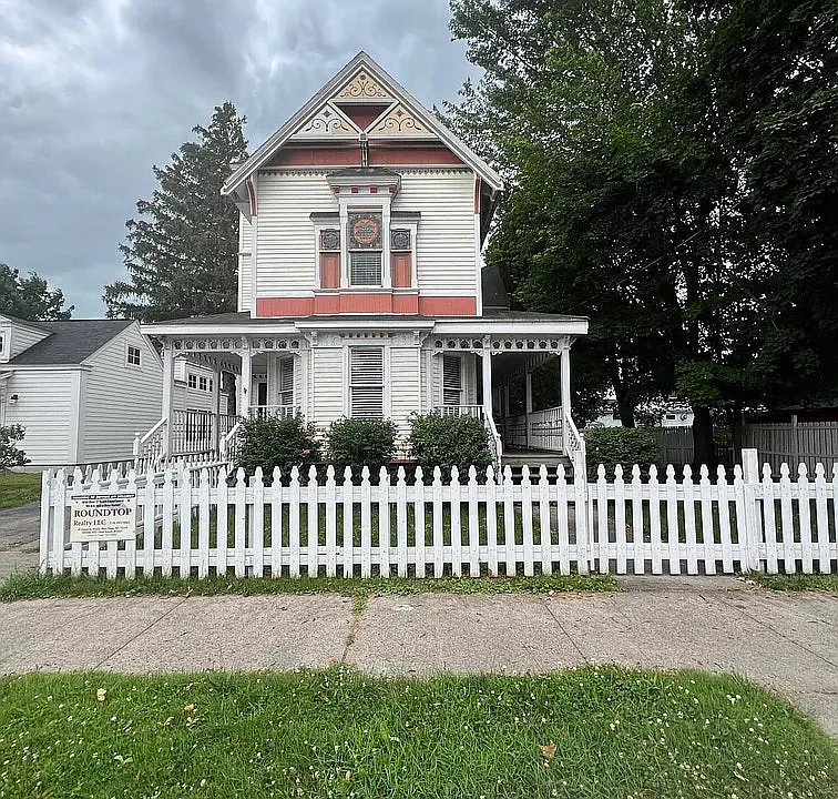 21 Willett St