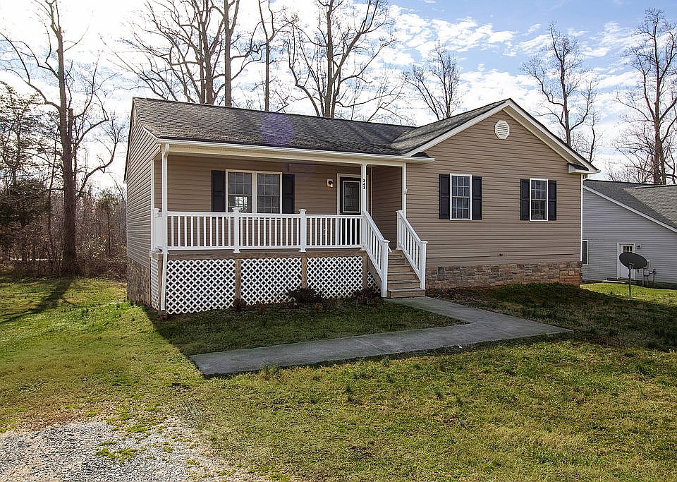 1st image of 243 Stratford Pl