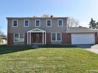 370 Sans Souci Dr, Aurora, IL