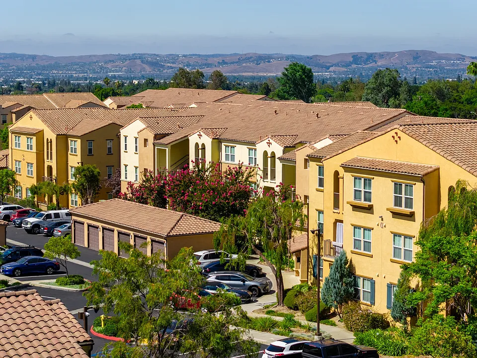 College Park Apartments