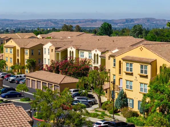 College Park Apartments