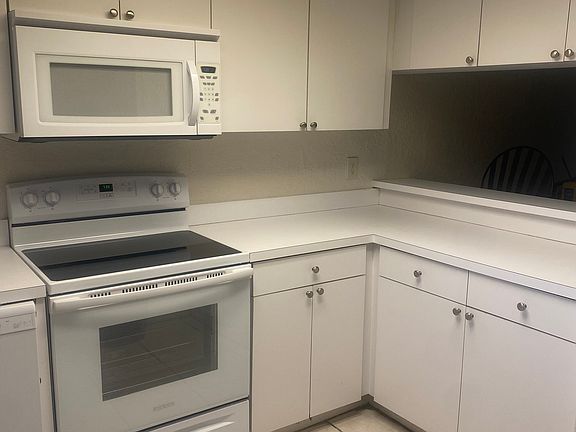 4th image of 615 Grenadine Ct #615