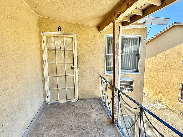 6743 Haskell Ave #6 — Photo 19