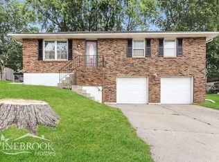3909 S Berry Ln, Independence, MO 64055